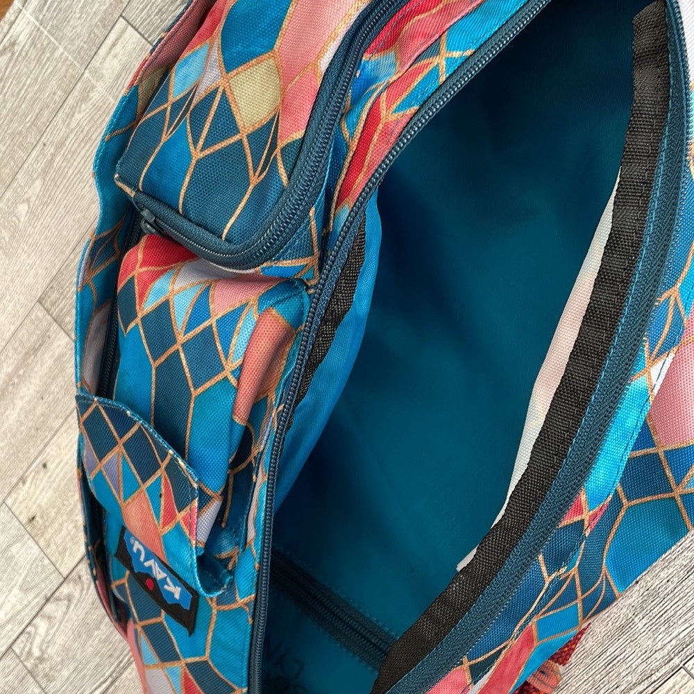 Kavu Multicolor Geometric Backpack - Picture 3 of 4